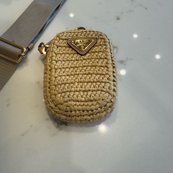 Prada Raffia Re-edition Gold Crossbody Bag - Picture 10 of 16